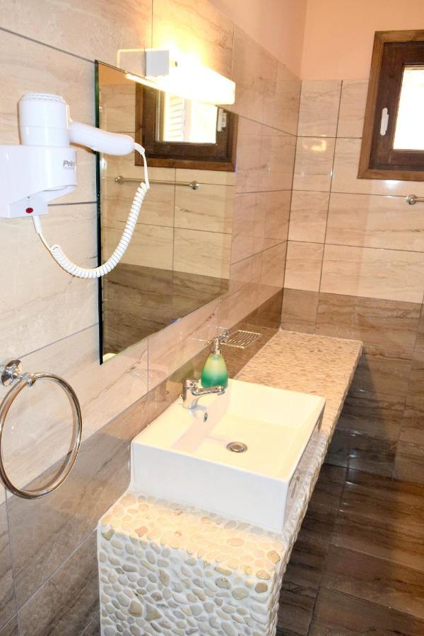 Dourios Ippos Apartments Φρίκες Εξωτερικό φωτογραφία